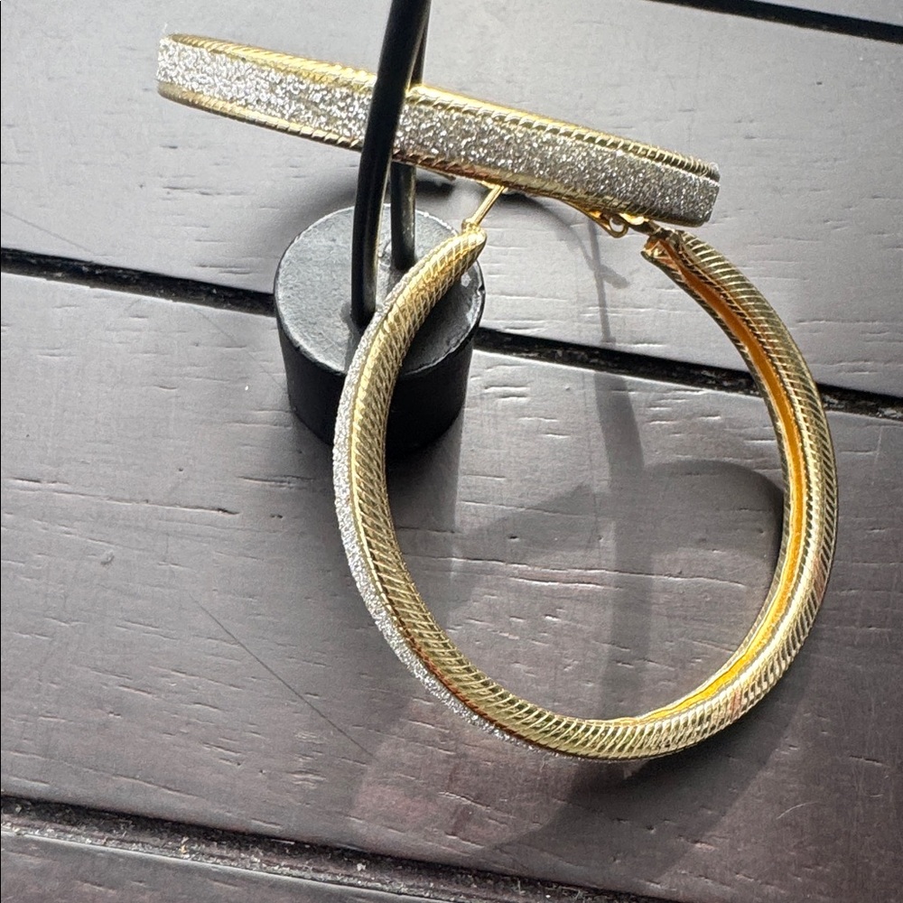 Elegant Gold Hoop Earrings